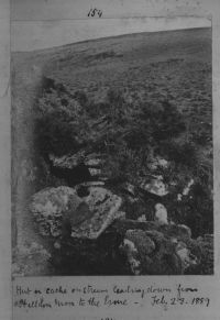 Hut or cache on Stalldown Barrow