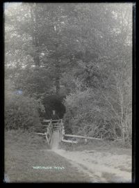 Footbridge in wood, Lew, North