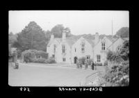 People in front of Bradley Manor