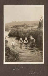 wallabrook-near-chagford-1926_36119797685_o.jpg