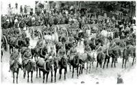 1WW THE DEVON YEOMANRY PARADE IN BEDFORD SQUARE, TAVISTOCK