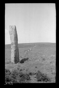 Drizzlecombe stone row