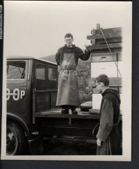 Unloading bee hives