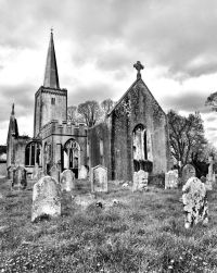 Buckfastleigh Holy Trinity, ruin 2.jpg