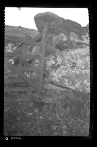 Holed-stoned gate at Coxtor Farm