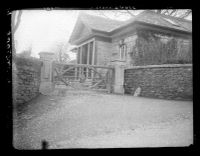 Entrance gate to Grimstone, Horrabridge