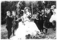 The Lustleigh May Queen, 1906