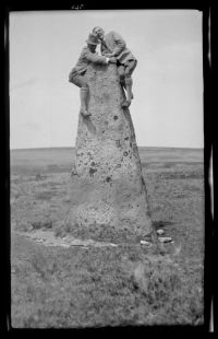 Drizzlecombe Menhir