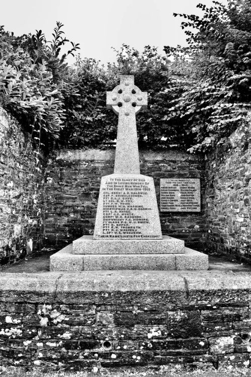 Uncatalogued: Horrabridge War Memorial.jpg