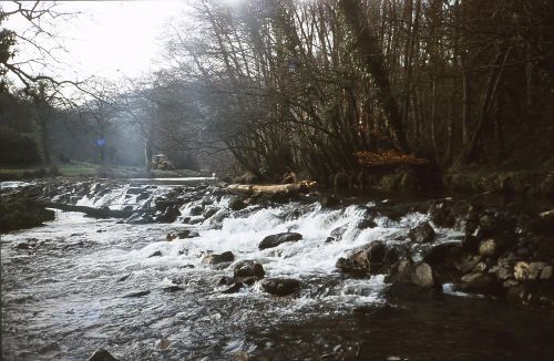 Weir near Steps Bridge