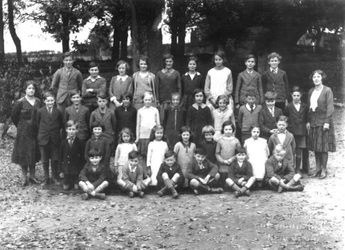 Manaton School, Class Photo