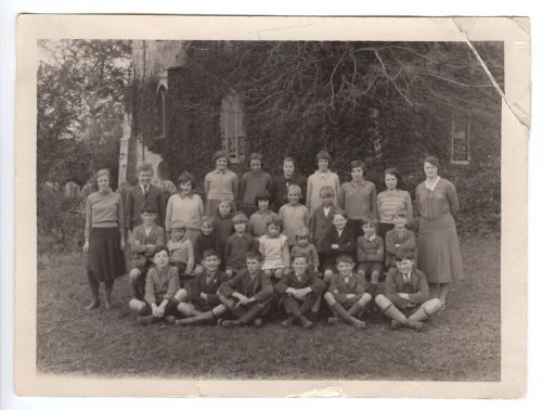 Teigngrace School Photograph.