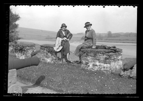 Two Taylor women with cannons