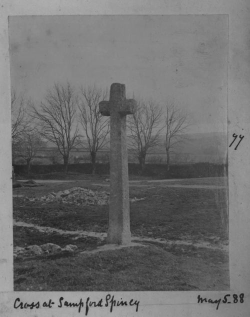 Sampford Spiney Cross