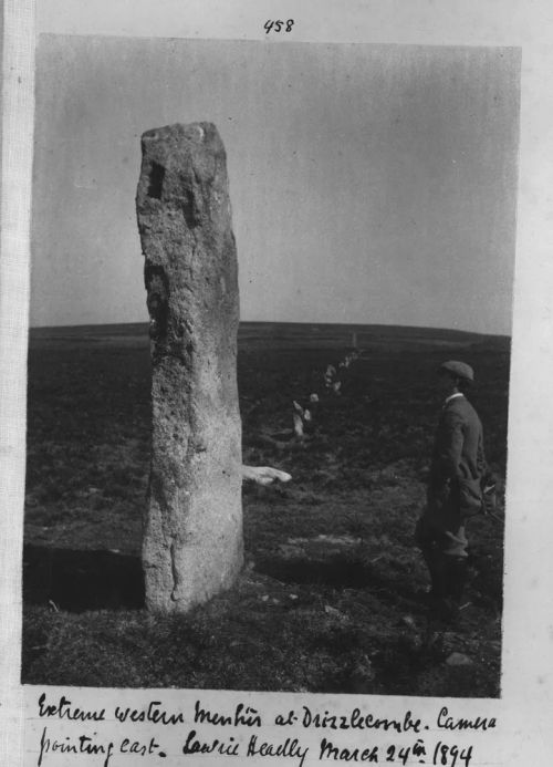 Drizzlecombe menhir and stone row