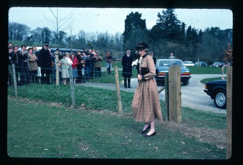 HRH DIANA PRINCESS OF WALES VISITING PARKE