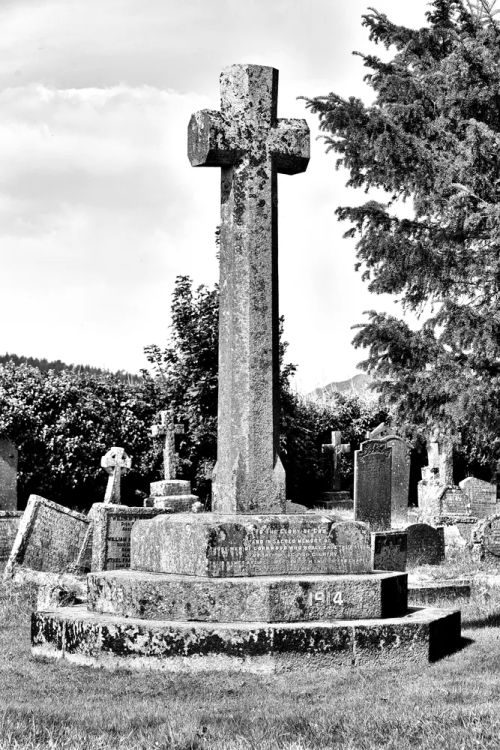 Uncatalogued: Cornwood. St Michael and All Saints War Memorial.jpg