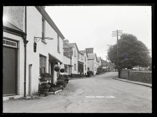 Village, Milton Abbot