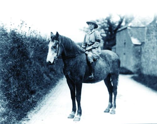 1WW UNIFORMED WOMENS LAND ARMY VOLUNTEER RIDING IN TEIGNGRACE