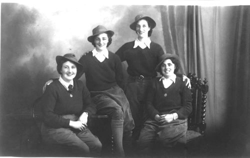 Penny Keogh (right) and fellow members of the Women's Land Army