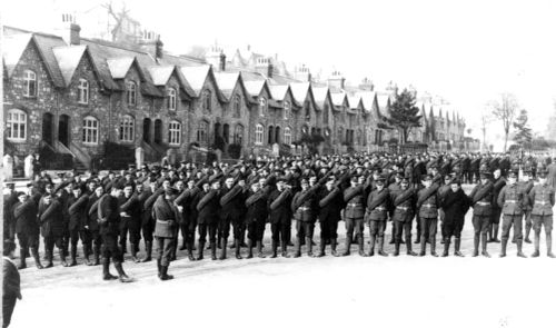 1WW THE ARRIVAL OF A THOUSAND MEMBERS OF THE RAMC AT NEWTON ABBOT IN 1915