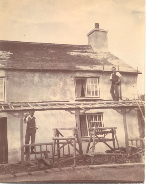 Repairing the Castle Inn, Lydford