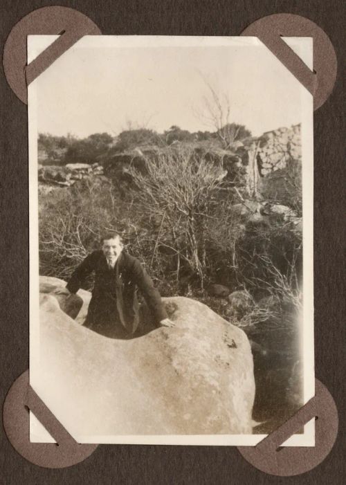 charles-bowden-in-the-tolmen-stone-at-wallabrook-easter-1929_35287607034_o.jpg