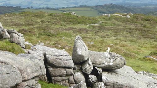 Propped Stone Yar Tor 2