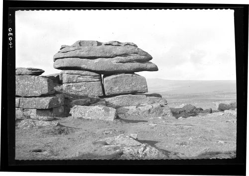 Pewtor rocks with Great Mis Tor in the distance