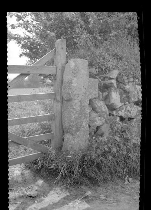 Cross in gate at Coxtor Farm