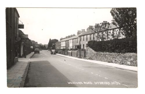 Western Road heading west, out of Ivybridge