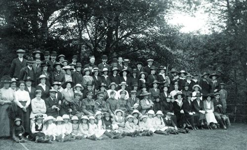 Uncatalogued: Peace Day, Hollow Park 1919. no 2  mp.jpg