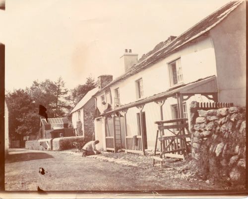 Repairing the Castle Inn, Lydford