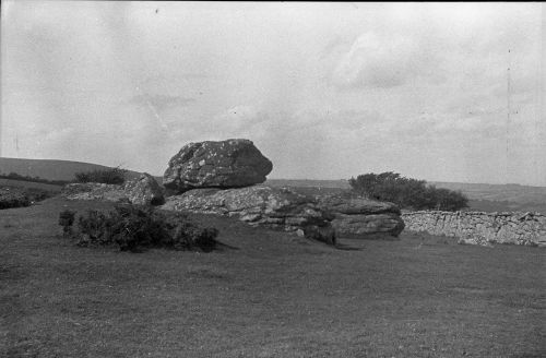 NEGATIVE OF STONES