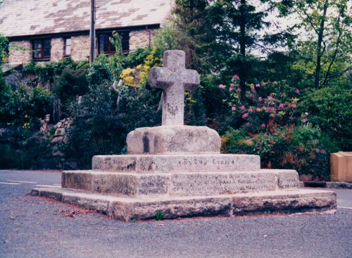 Throwleigh Cross