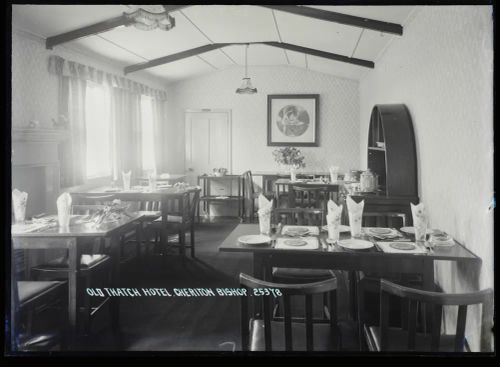 Old Thatch Hotel, dining room, Cheriton Bishop