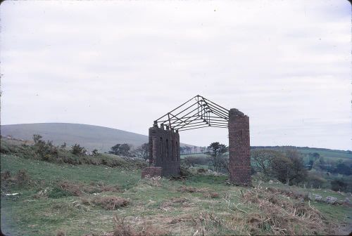 Engine shed, Redlake railway