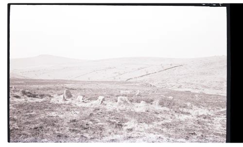 Stone row at Hart Tor