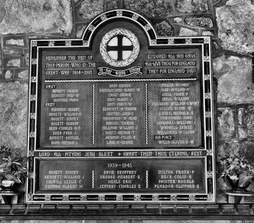 Moretonhampstead Church of St Andrew memorial plaque.jpg