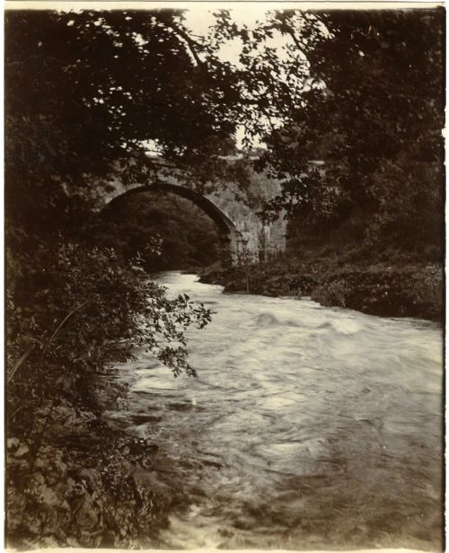 Holne Bridge over the River Dart.