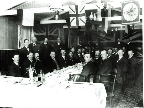 1WW ARMISTICE DINNER IN MANATON