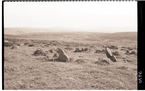 Hut circles near Arms Tor