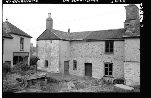 Houses scheduled for demolition in Horrabridge in the 1950s