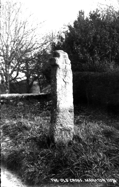 Manaton churchyard cross