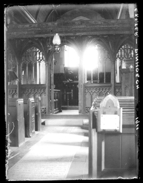 Pinhoe church interior