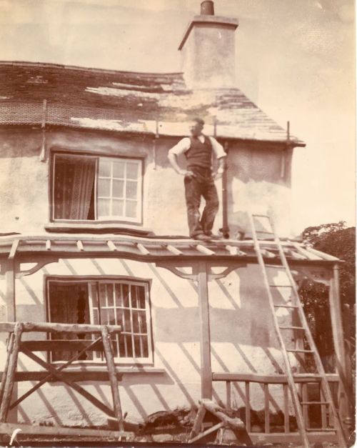 Repairing the Castle Inn, Lydford