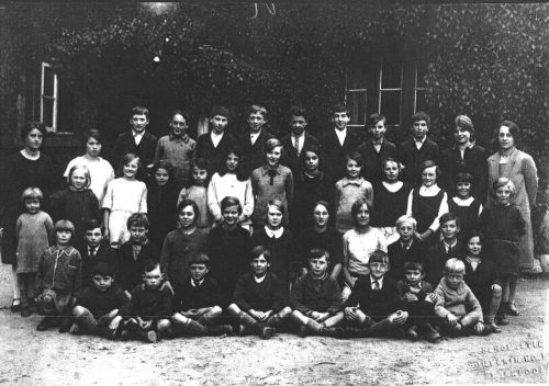 Manaton School 1930. 