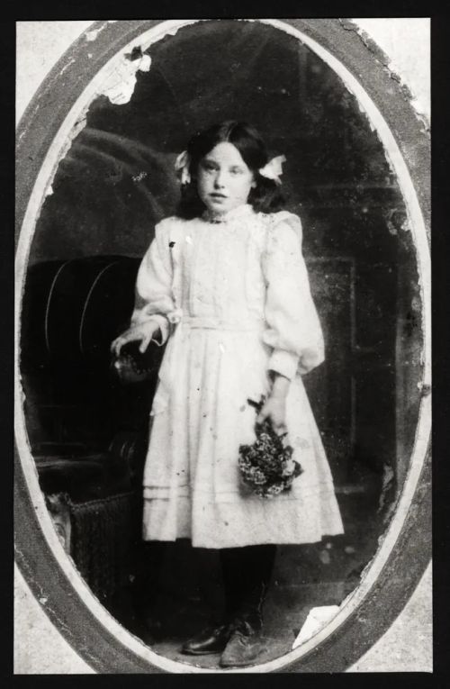 Daisy Hooper as a young girl