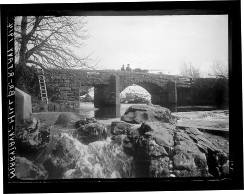 Hill bridge over the River Tavy