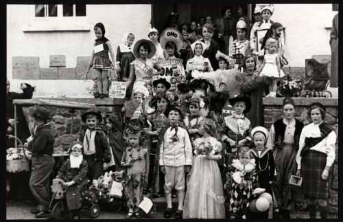 Carnival - children outside Victory Hall